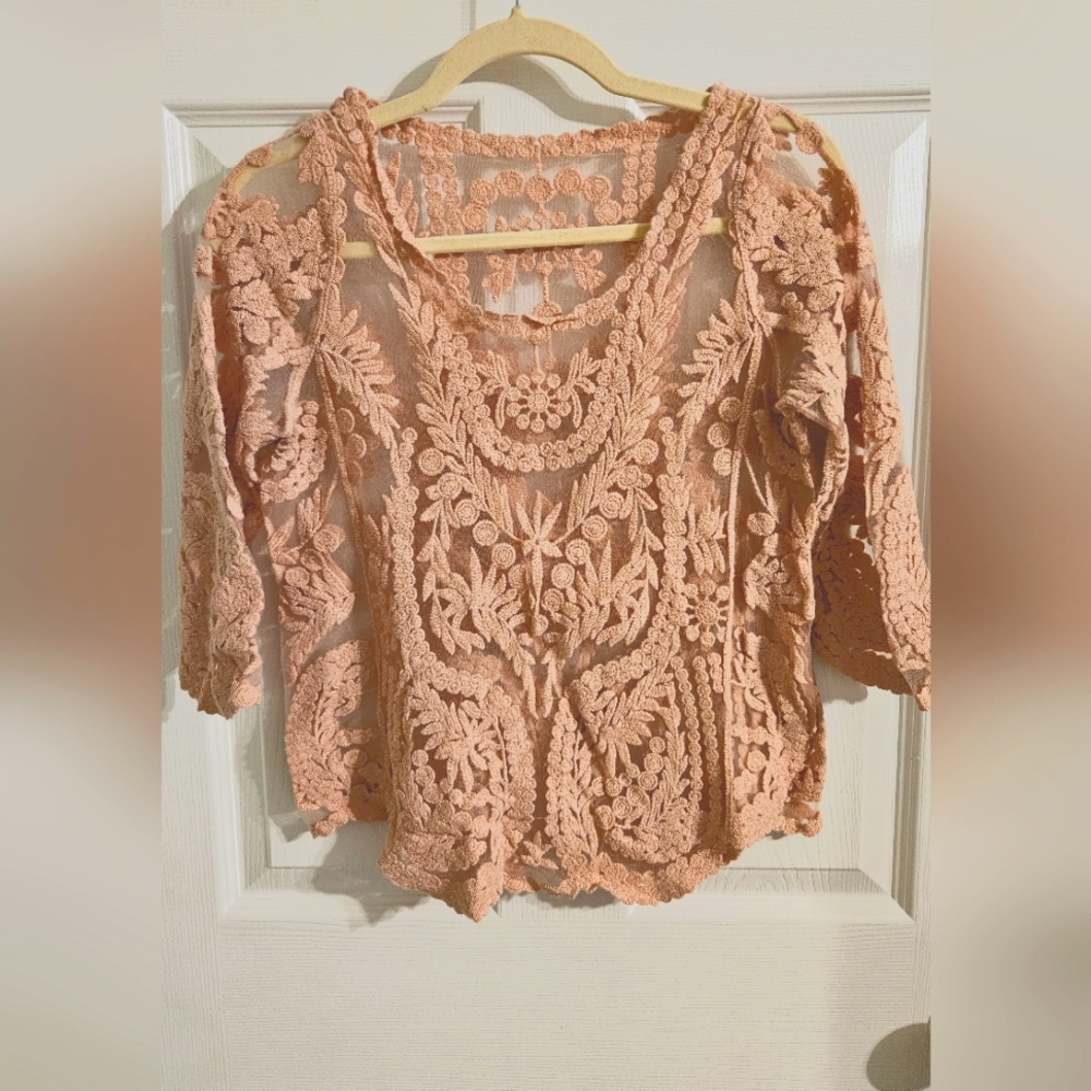 Lace floral small blouse